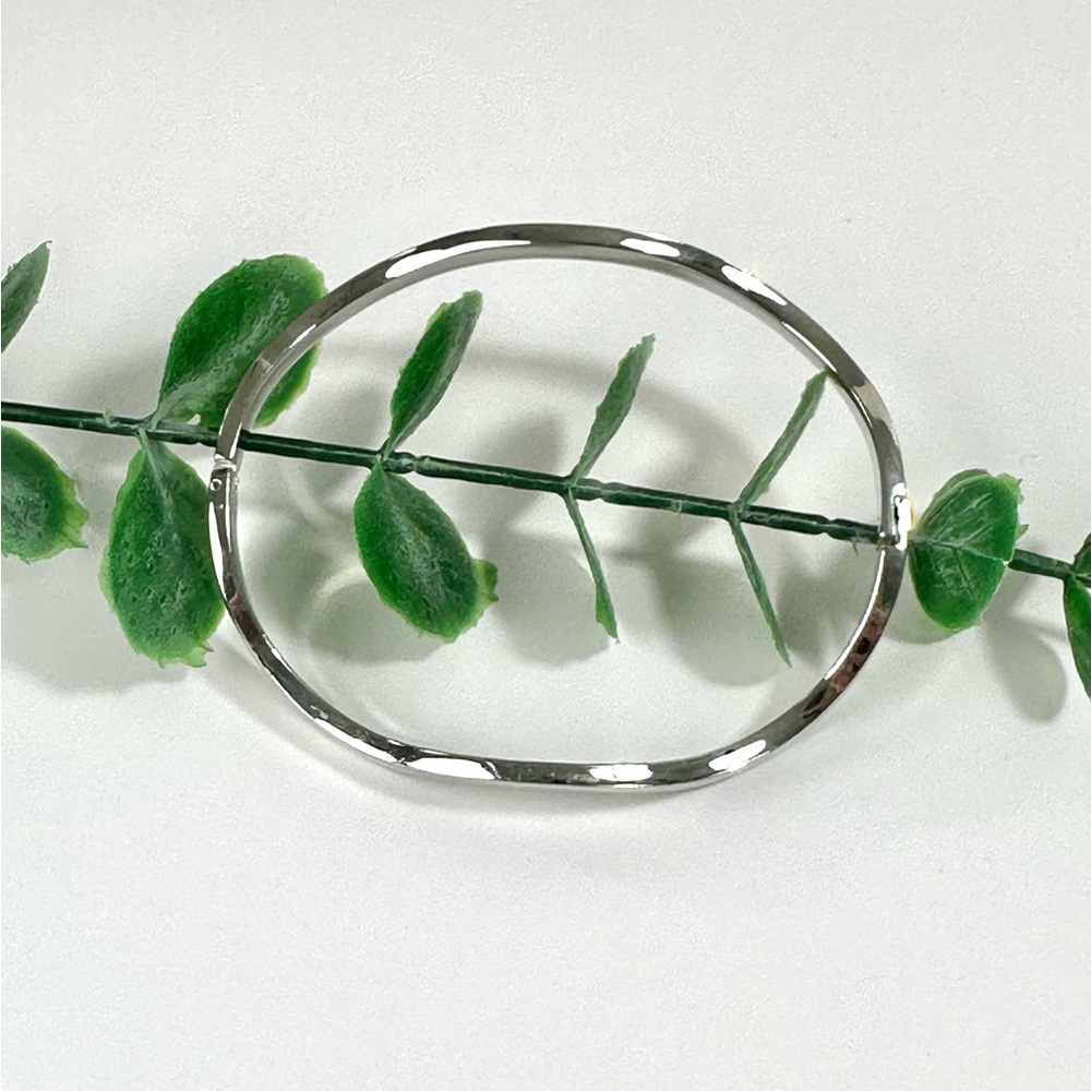 ❌SOLD🤍925 MEX Sterling Silver Wavy Hinged Bangle - Picture 3 of 13